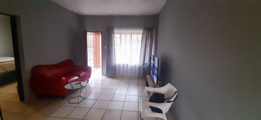 2 Bedroom Property for Sale in Oos Einde North West